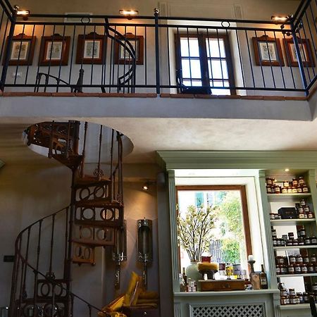 La Piazzetta degli Artisti - Boutique B&B Bossolasco Esterno foto