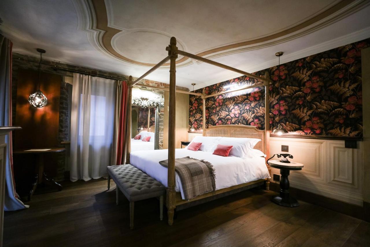 La Piazzetta degli Artisti - Boutique B&B Bossolasco Esterno foto