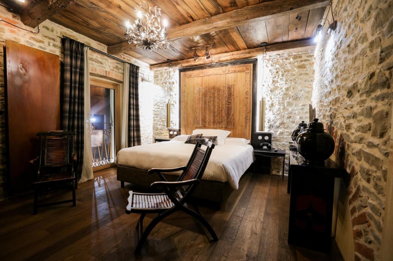 La Piazzetta degli Artisti - Boutique B&B Bossolasco Esterno foto