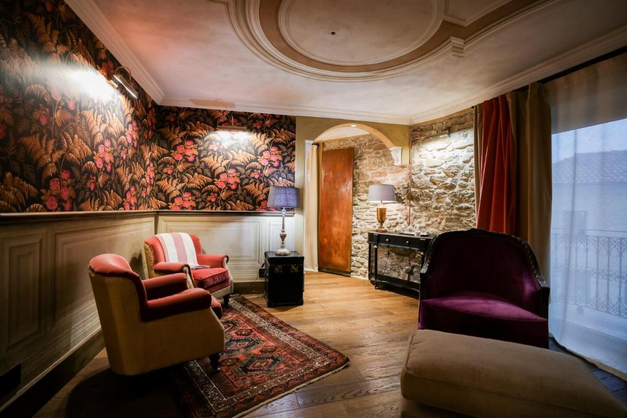 La Piazzetta degli Artisti - Boutique B&B Bossolasco Esterno foto