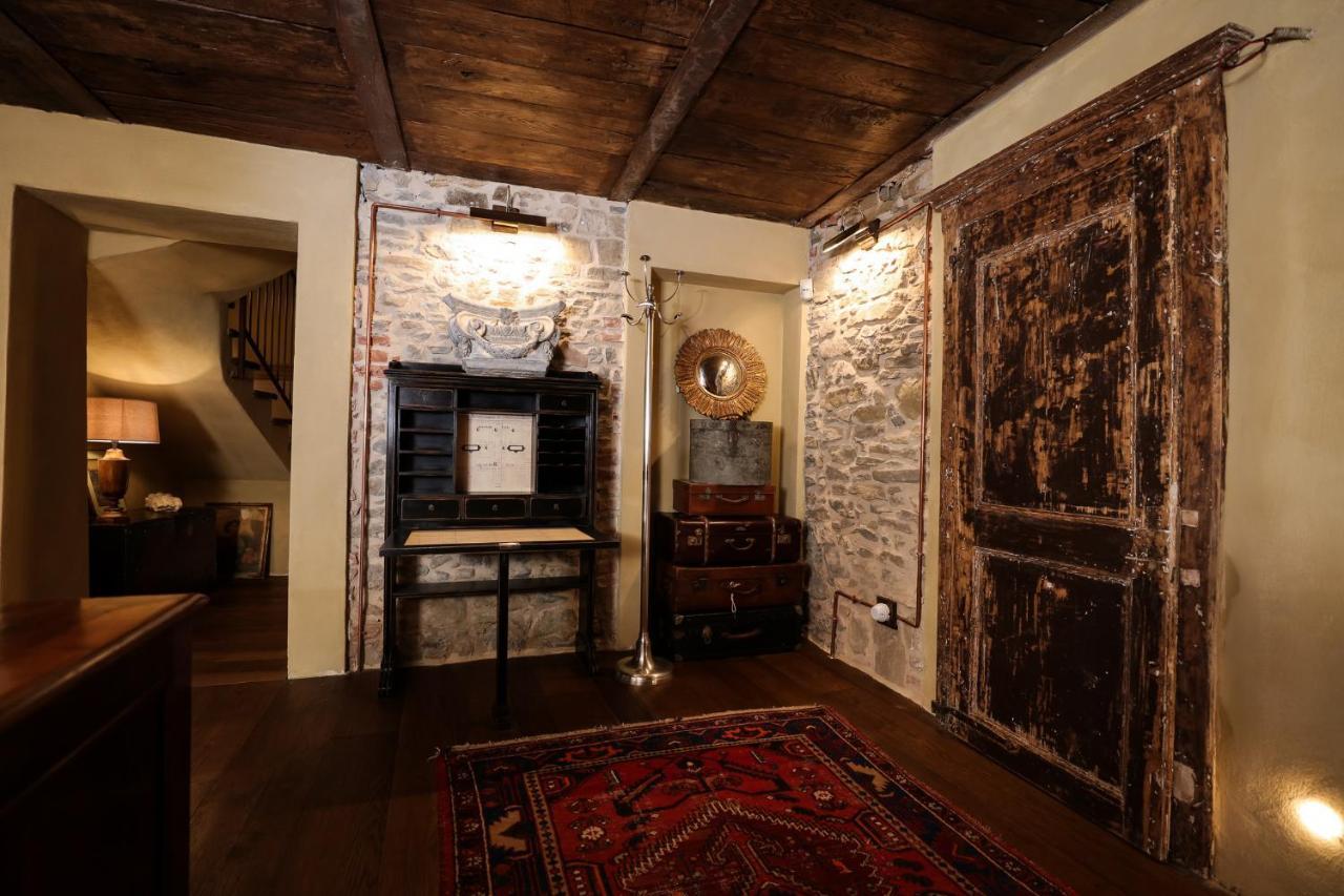 La Piazzetta degli Artisti - Boutique B&B Bossolasco Esterno foto