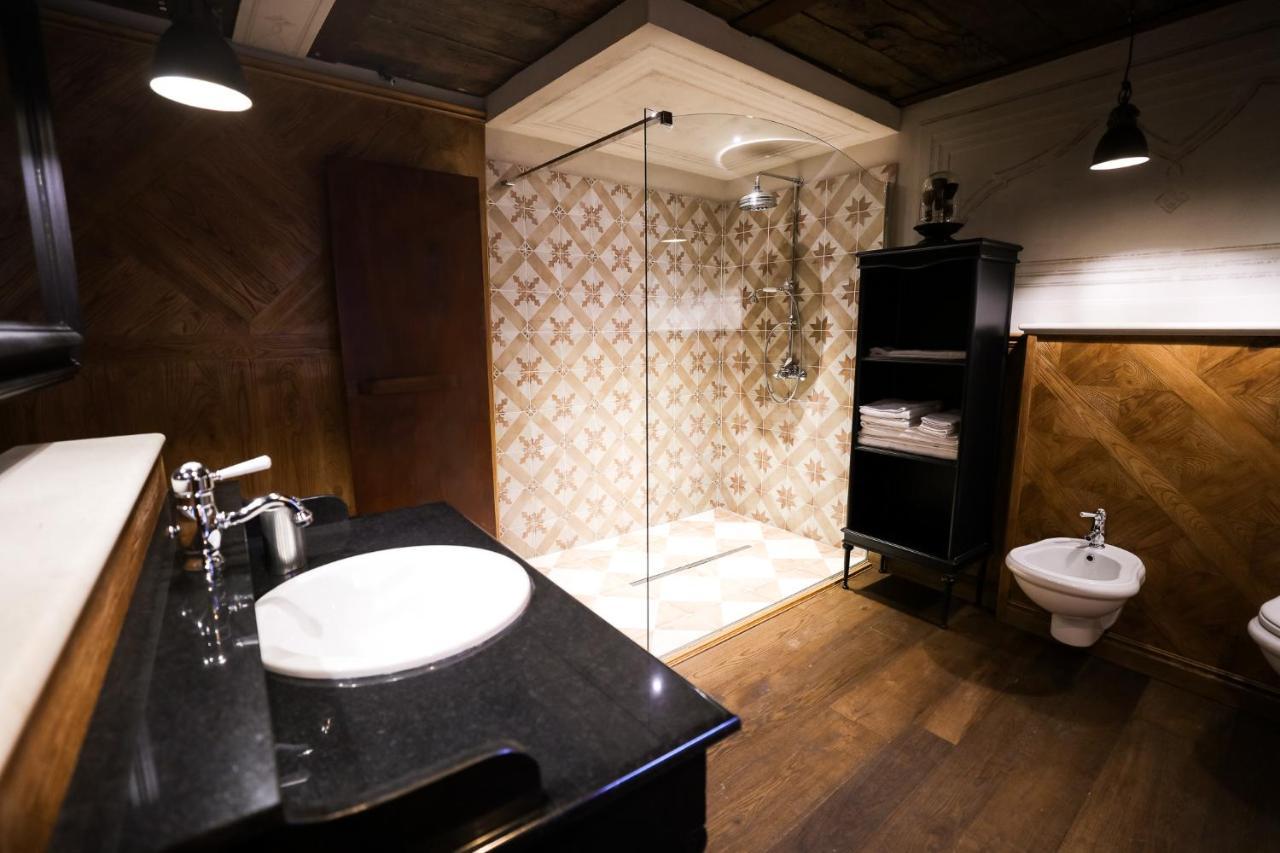 La Piazzetta degli Artisti - Boutique B&B Bossolasco Esterno foto
