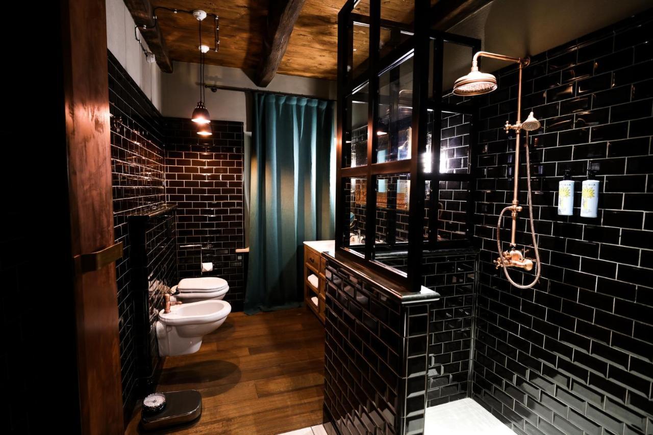 La Piazzetta degli Artisti - Boutique B&B Bossolasco Esterno foto