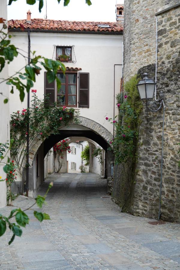 La Piazzetta degli Artisti - Boutique B&B Bossolasco Esterno foto